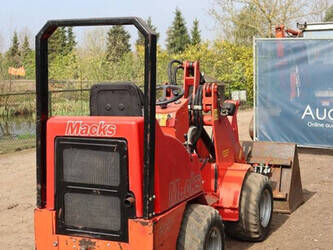 2009-macks-227-1437273-46289675