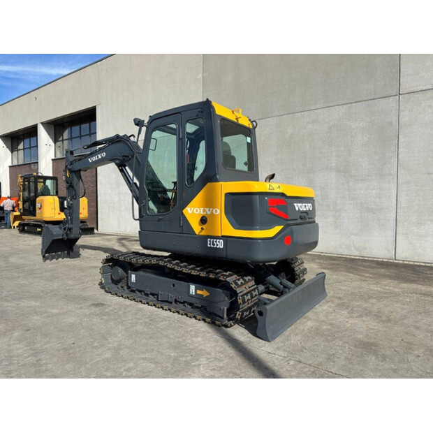 2017 فولفو EC55D-46290385