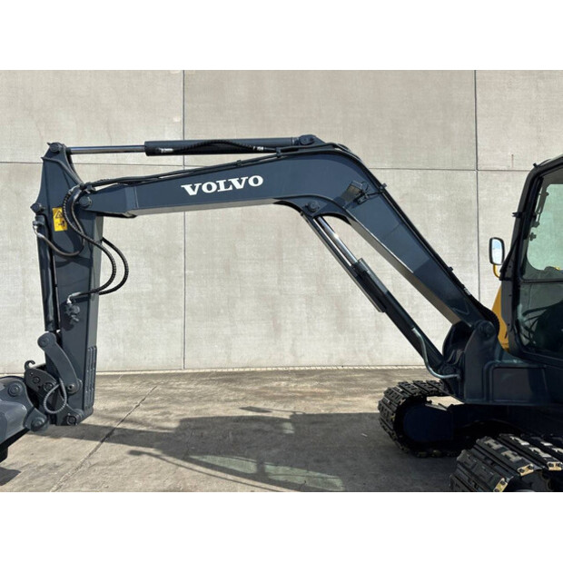 2017 فولفو EC55D-46290392