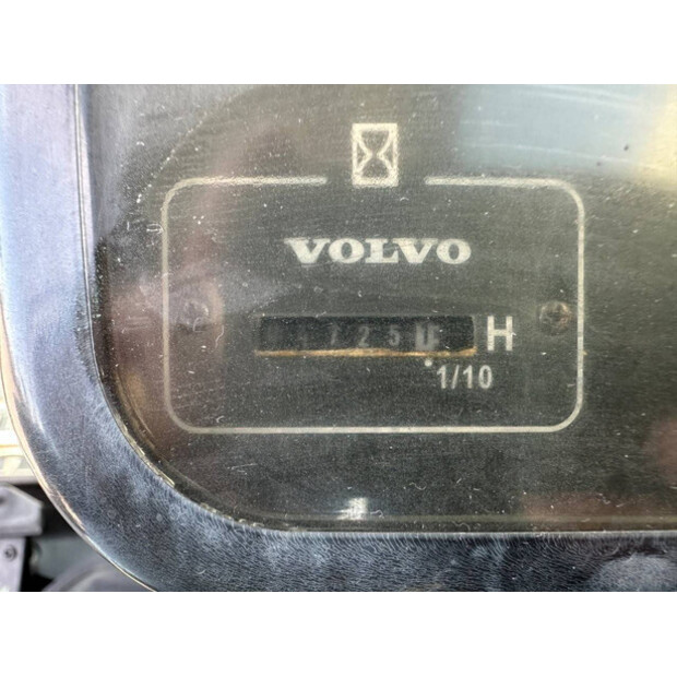 2017 فولفو EC55D-46290418