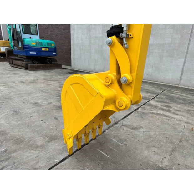 2020 Komatsu PC56-7-46290427