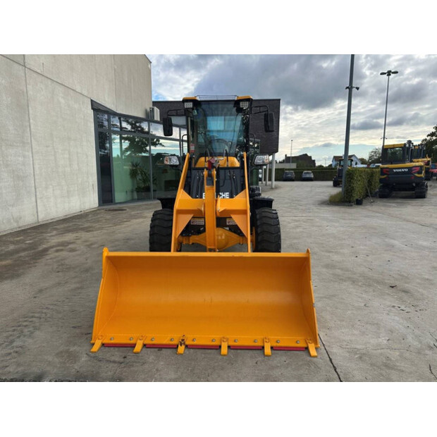 2025 Blanche TW36-46290679