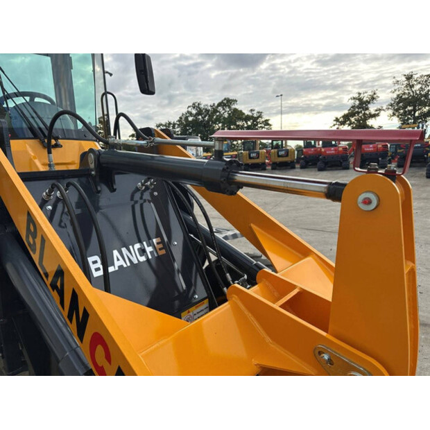 2025 Blanche TW36-46290688