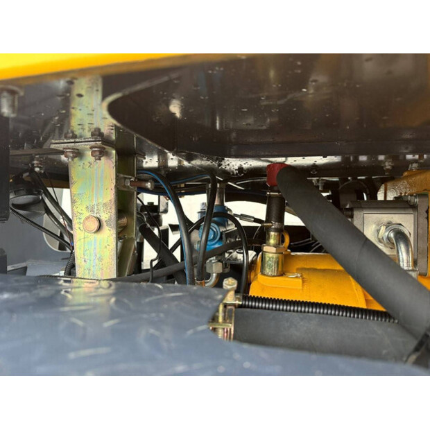 2025 Blanche TW36-46290701