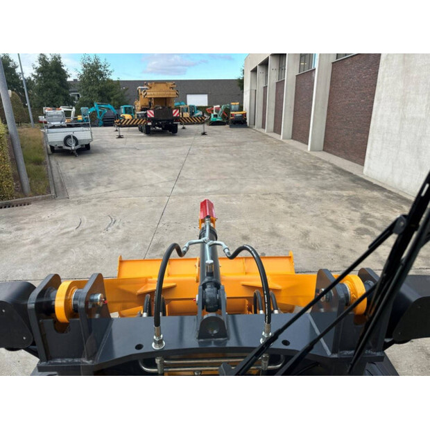 2025 Blanche TW36-46290711