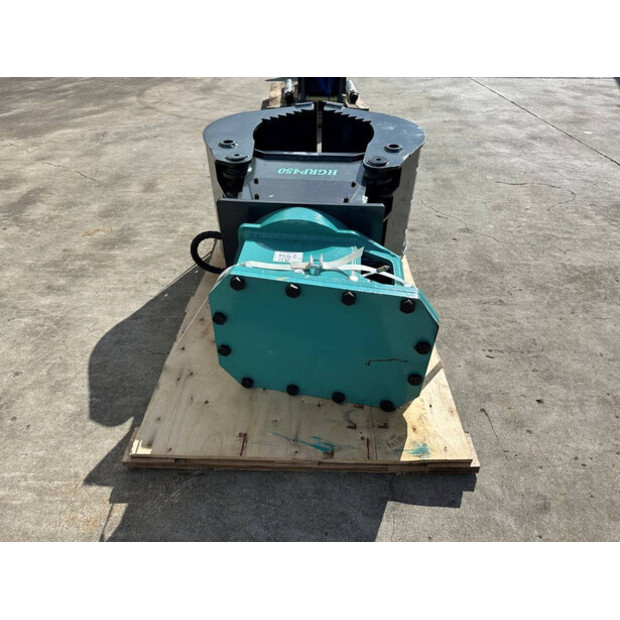 2025 HGRP 520-46290800