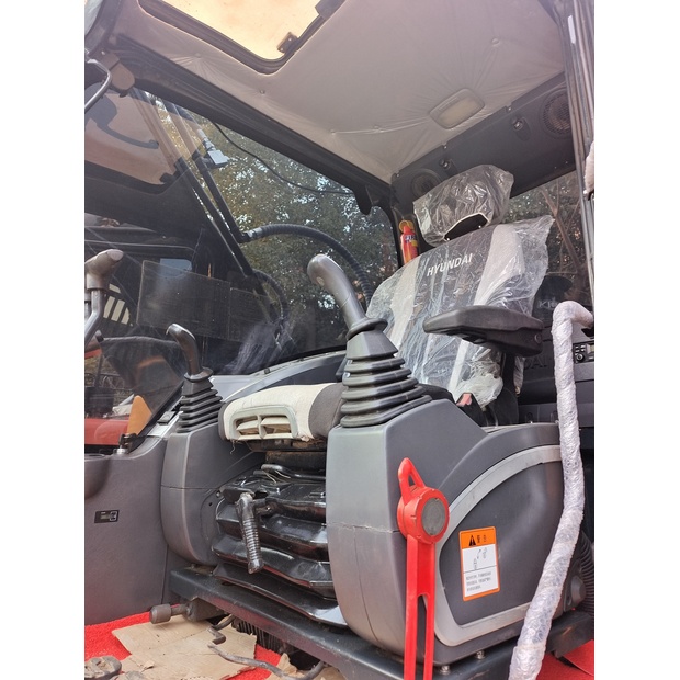 2024 هيونداي 305LC-9T-46290812