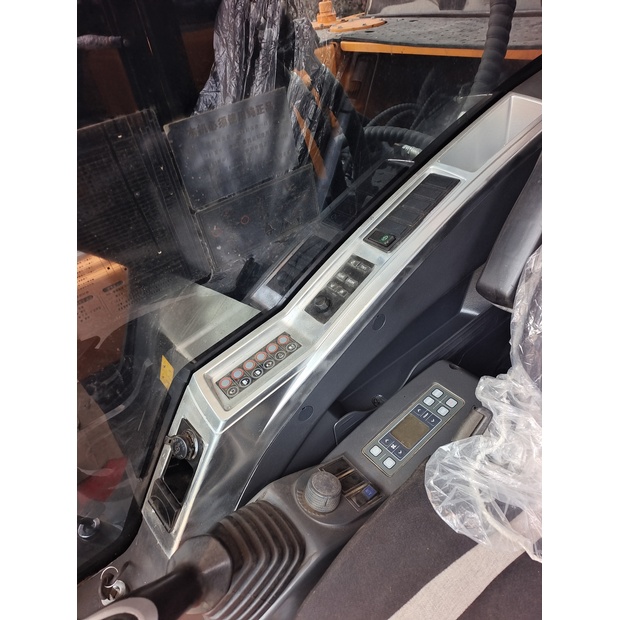 2024 هيونداي 305LC-9T-46290814