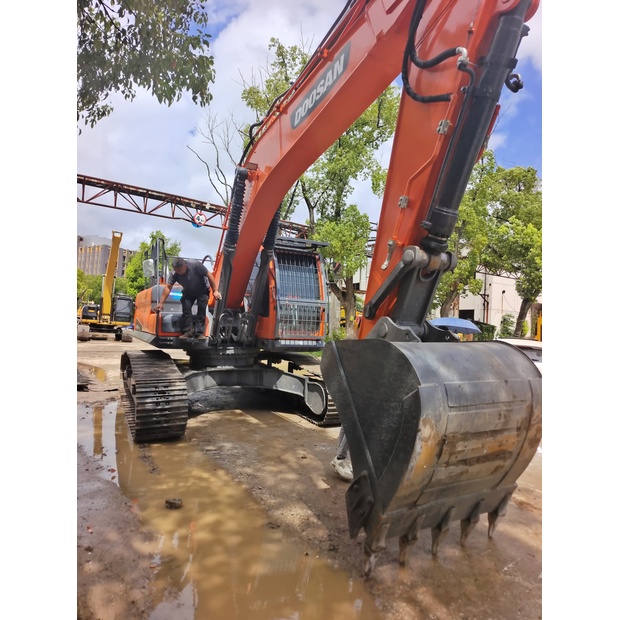 2024 دووسان DX300-46290830