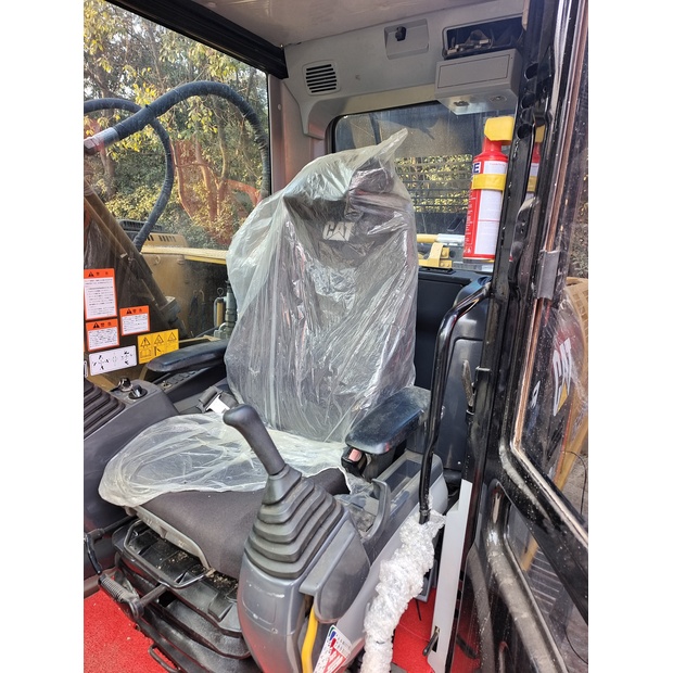 2024 كاتربيلر 330D2L-46290839