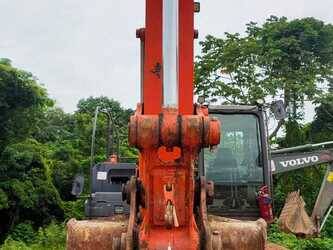 2009-hitachi-zx200-3-1437308-46290857