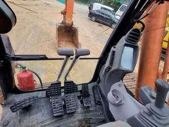 2020-hitachi-zx200-5g-1437312-46290888