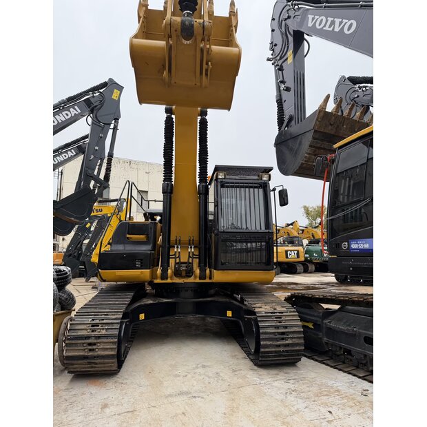 2024 كاتربيلر 325D2L-46290910