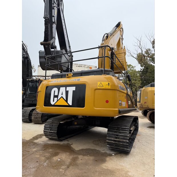 2024 كاتربيلر 325D2L-46290915