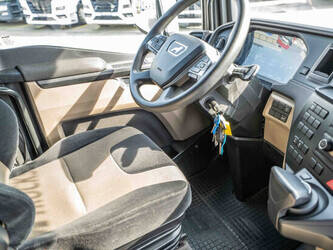 2021-man-tgx-18-470-1437327-46291436