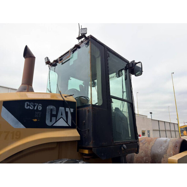 2012 كاتربيلر CS76 XT-46292550