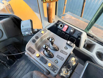 2017-caterpillar-966m-1437415-46293686