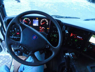 2010-scania-p360-1437437-46294400