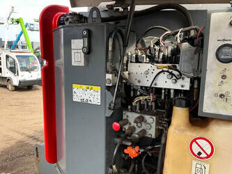 2014-skyjack-sj15aj-46294765