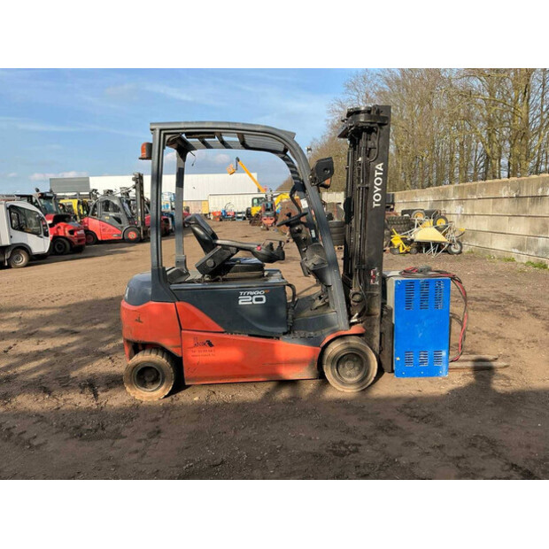 2009 Toyota 8BFMT20-46294783