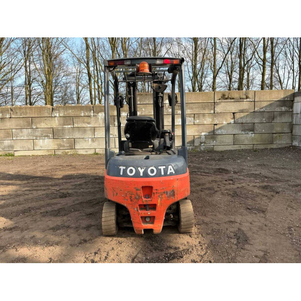 2009 Toyota 8BFMT20-46294787