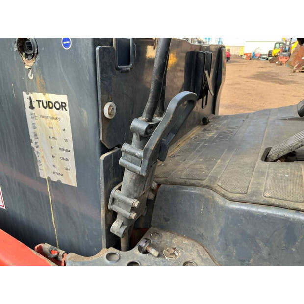 2009 Toyota 8BFMT20-46294804