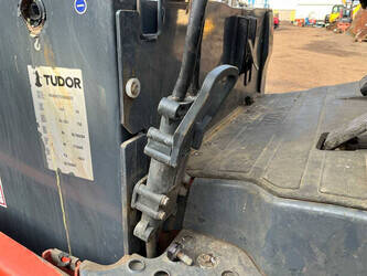 2009-toyota-8bfmt20-46294804