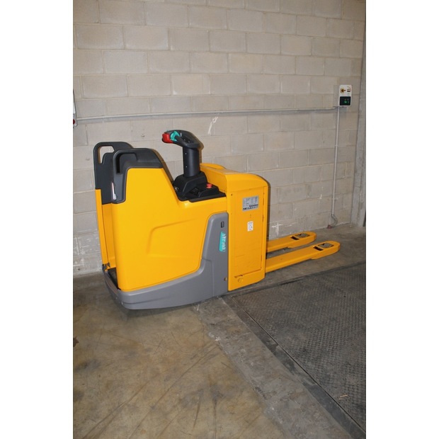 2020 Jungheinrich ERE 225-46303464