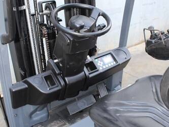 2019-toyota-8fbek18t-1432341-46303588