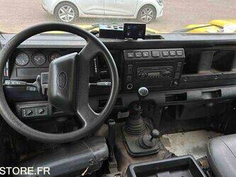 2006-land-rover-defender-1437630-46309931