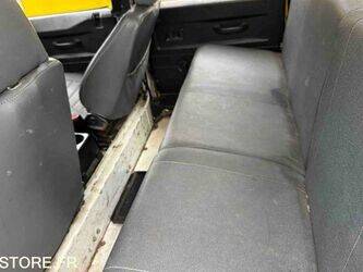 2006-land-rover-defender-1437630-46309935