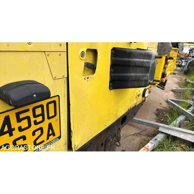 2006 Land Rover Defender-46309936