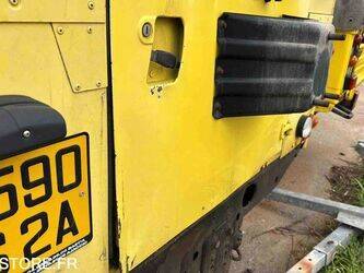 2006-land-rover-defender-1437630-46309936