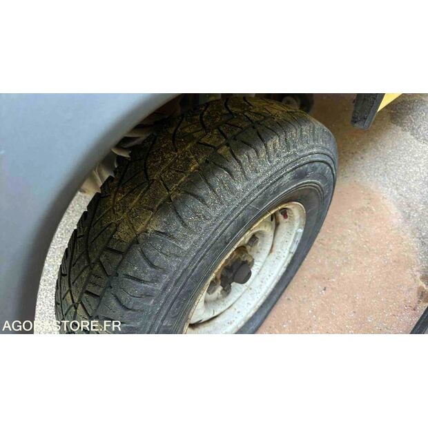 2006 Land Rover Defender-46309945