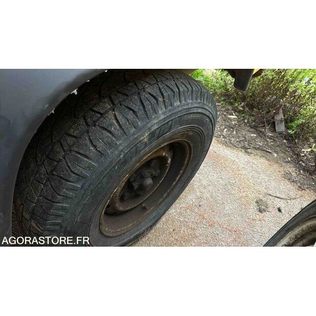 2006 Land Rover Defender-46309947