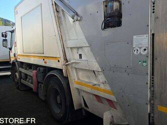 2015-renault-d-wide-1437635-46310033