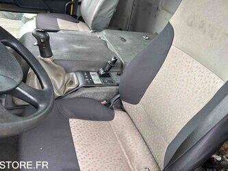 2010-renault-kerax-1437647-46310343