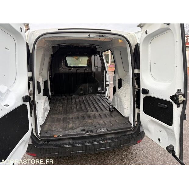 2022 Renault Express-46310406