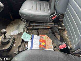 2006-land-rover-defender-1437659-46310775