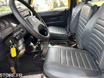 2006-land-rover-defender-1437659-46310791