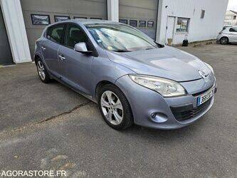 2009-renault-megane-1437660-46310796