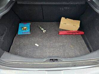 2009-renault-megane-1437660-46310824