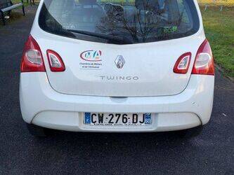 2013-renault-twingo-1437663-46310845
