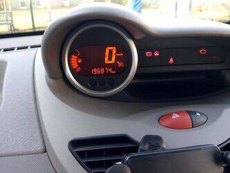 2013-renault-twingo-1437663-46310847