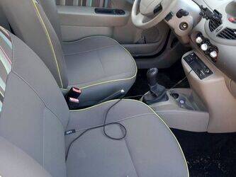 2013-renault-twingo-1437663-46310849