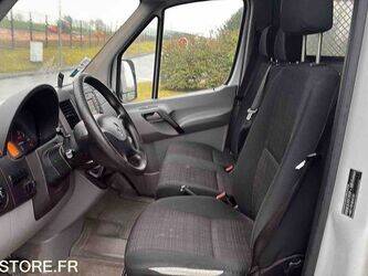 2017-mercedes-benz-sprinter-1437667-46310932