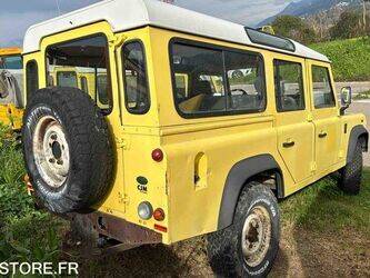 2006-land-rover-defender-1437676-46311229