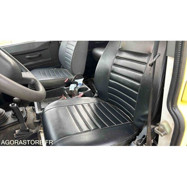 2006 Land Rover Defender-46311231