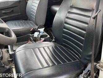 2006-land-rover-defender-1437676-46311231