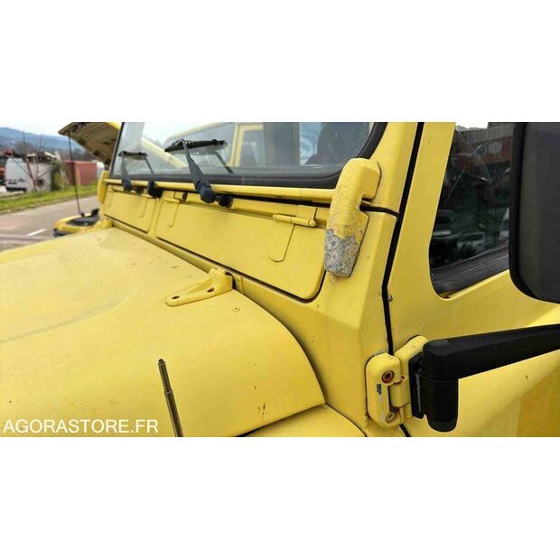 2006 Land Rover Defender-46311235